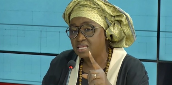 Hélène Tine (ex-députée): l'Assemblée nationale est devenue une tribune pour «acclamer et chanter les louanges»