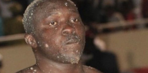 Dakar: condamné à un an de prison, le lutteur Saloum-Saloum ressort libre après 21 mois de détention provisoire