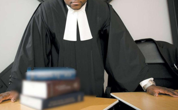 Tribunal de Dakar : 2 ans de prison ferme requis contre un entrepreneur et son marabout pour tentative de corruption d’un juge