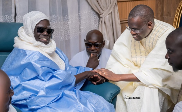 Touba : le Premier ministre, Ahmadou Al Aminou Lo, présente les condoléances de la nation au khalife des mourides