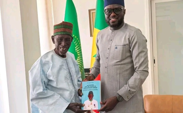 Décès du Pr Moustapha Kassé : El Malick Ndiaye salue la mémoire d’un «homme de savoir» et un «chercheur rigoureux»