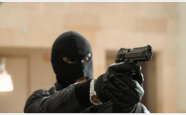 Mbour : un braquage de 76 millions FCFA donne lieu à un échange de tirs avec le commandant de la gendarmerie