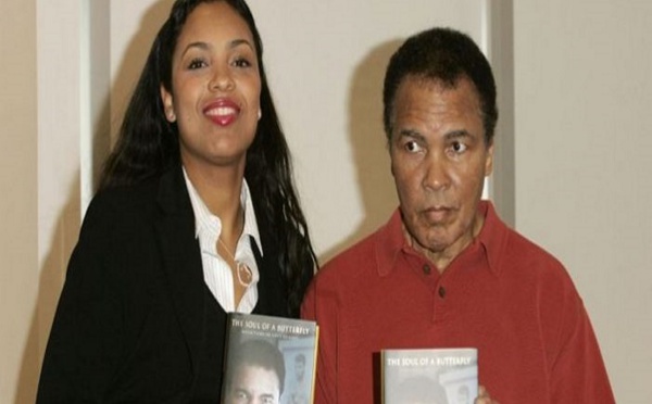 Décès de Mohamed Ali : Sa fille révèle un fait surprenant qui s’est produit alors qu’il rendait l’âme