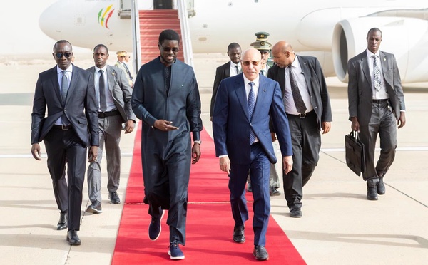 Retour d’Abu Dhabi : Bassirou Diomaye Faye fait escale à Nouakchott et s’entretient avec Mohamed Ould Cheikh El Ghazouani