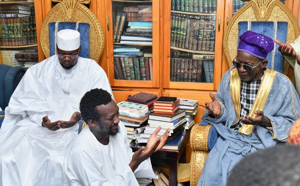 Médina Baye : Ousmane Sonko présente ses condoléances à la famille Niassène