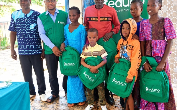 "Oubi tey, Jang tey":  1 900 kits scolaires distribués dans 10 écoles rurales du département de Médina Yoro Foulah