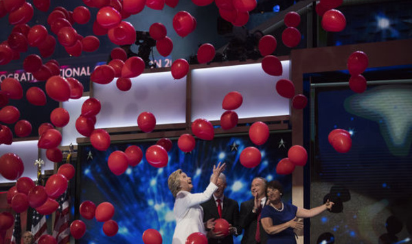​Hillary Clinton prend l’avantage dans la course à la Maison Blanche