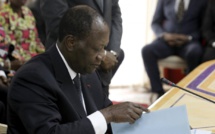 Côte d’Ivoire: le texte de la nouvelle Constitution remis au président Ouattara