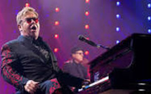 Malade, Elton John annule son concert prévu ce soir à Nantes