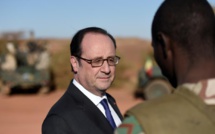 Mali: visite de François Hollande aux militaires français présents à Gao