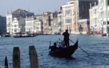 ​VIDEO-Italie: Un jeune homme noir, d’origine gambienne,  se noie dans le canal de Venise sous les insultes des passants