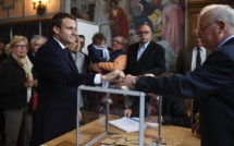 #URGENT - Présidentielle française: Emmanuel Macron arrive en tête du 1er tour avec 23,7%, suivi par Marine Le…