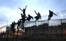 Melilla: une centaine de migrants passe la frontière