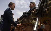 A Gao, Emmanuel Macron se pose en protecteur des forces françaises
