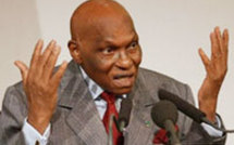 Wade arrive de vacances avec un "cadeau" contre les émeutes