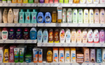 Cosmétiques : plus de 140 produits contrôlés contiennent des conservateurs interdits et dangereux