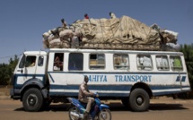 Mali: un bus saute sur mine, 4 morts
