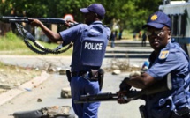URGENT - Ça chauffe en Afrique du Sud : La police tire des balles sur des manifestants