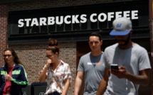 ​Starbucks forme ses employés contre le racisme