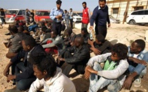 Migration, le Parlement européen préconise une "liste noire"