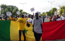 Marche de l'opposition : Karimistes et Khalifistes se bagarrent, Idy absent, Sonko se...