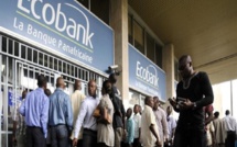 ​Refus de paiement des salaires : les fonctionnaires accusent Ecobank et interpellent l’Etat