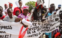 ​Ter : les habitants de la cité Iba Ndiaye Diadji dévastent leur colère dans la rue