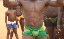 VIDEOS: Gouy gui fait une entrée en puissance dans le stade