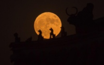 Espace: la Chine est le premier pays à alunir sur la face cachée de la Lune