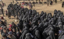 Syrie: à la rencontre de femmes de jihadistes qui ont survécu aux affrontements