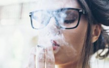 Fumer endommage les yeux et les poumons, selon une étude
