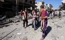 Syrie: 27 morts dans des raids russes sur un marché, Moscou dément
