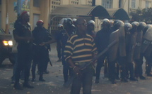 VIDEOS-Dernière minute : Sandaga, les jeunes acculent les policiers