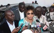 Direct - Présidentielle 2012 : Diouma Diakhaté passe à deux reprises dans l’isoloir