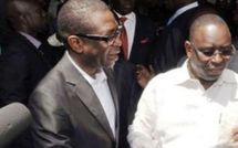 Second tour de la Présidentielle 2012 : Youssou Ndour "chante" pour Macky Sall