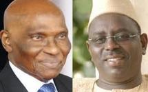 Abdoulaye Wade condamne l’attaque subie par le cortège de Macky Sall