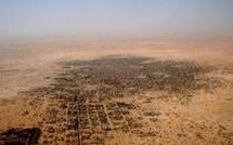 Mali: rebelles touaregs et islamistes d'Ansar Dine revendiquent chacun le contrôle de Tombouctou