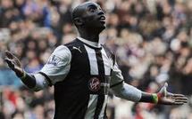 Premier League: Pardew rend hommage à Cissé
