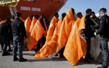 Témoignages d'un migrant rescapé: "A un moment donné on préférait mourir en haute mer"