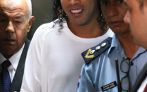 Affaire faux passeport: Ronaldinho placé en détention par la justice de Paraguay