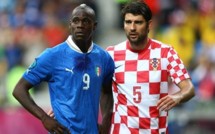 Euro 2012-Croitie vs Itralie: Jets de bananes vers Balotelli