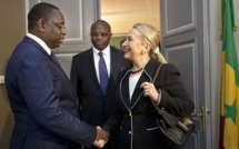 Hillary Clinton quitte le Sénégal pour l'Ouganda et le Soudan du Sud