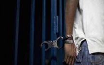 Le jeune qui a brûlé son père à Thiès passe aux aveux : « j'ai mis le feu dans le bol rempli d'essence…»