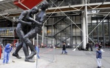 Le «coup de tête» de Zidane devant le Centre Pompidou