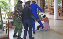 Des policiers tabassent une député au Kenya