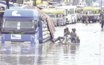 Inondations, routes impraticables, fosses sceptiques vidées dans la rue: le calvaire hivernal des habitants de Diamaguène