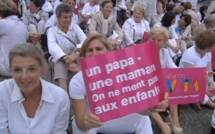 Hollande relance la polémique sur le mariage gay