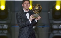 Lionel Messi assume son célèbre costume Dolce &amp; Gabbana