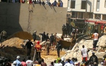 PHOTOS &amp; VIDEOS DIRECT Ouakam : un immeuble s'effondre et fait un mort, des blessés encore sous les décombres 