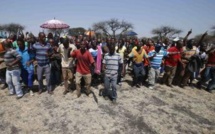 Afrique du Sud: nouvelle grève dans une mine de platine du groupe Amplats